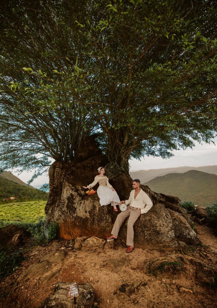 pre wedding shoot in Ponmudi